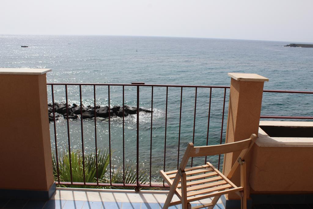 Appartamento Vista D'Incanto Giardini Naxos Exterior foto